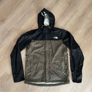 The North Face Men’s windbreaker